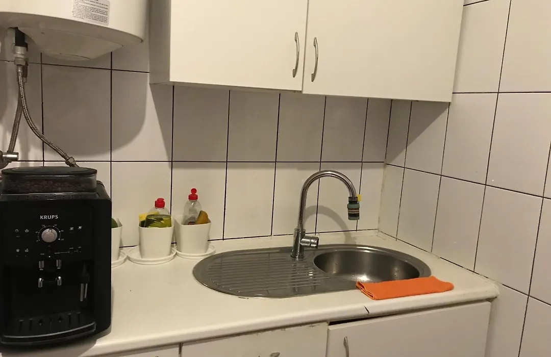 Quarto no centro d Lisboa-1